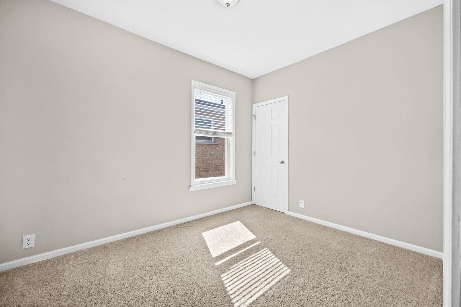 6152 S Austin Avenue, Chicago, IL 60638