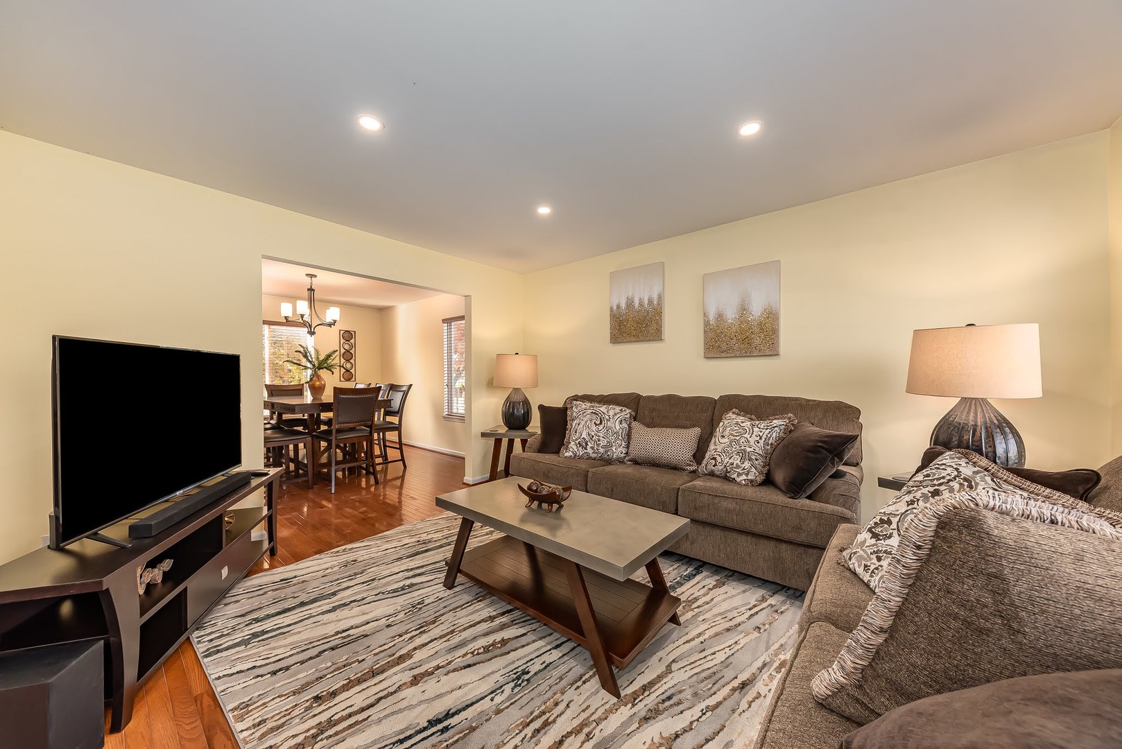 2735 Skylane Drive, Naperville, IL 60564