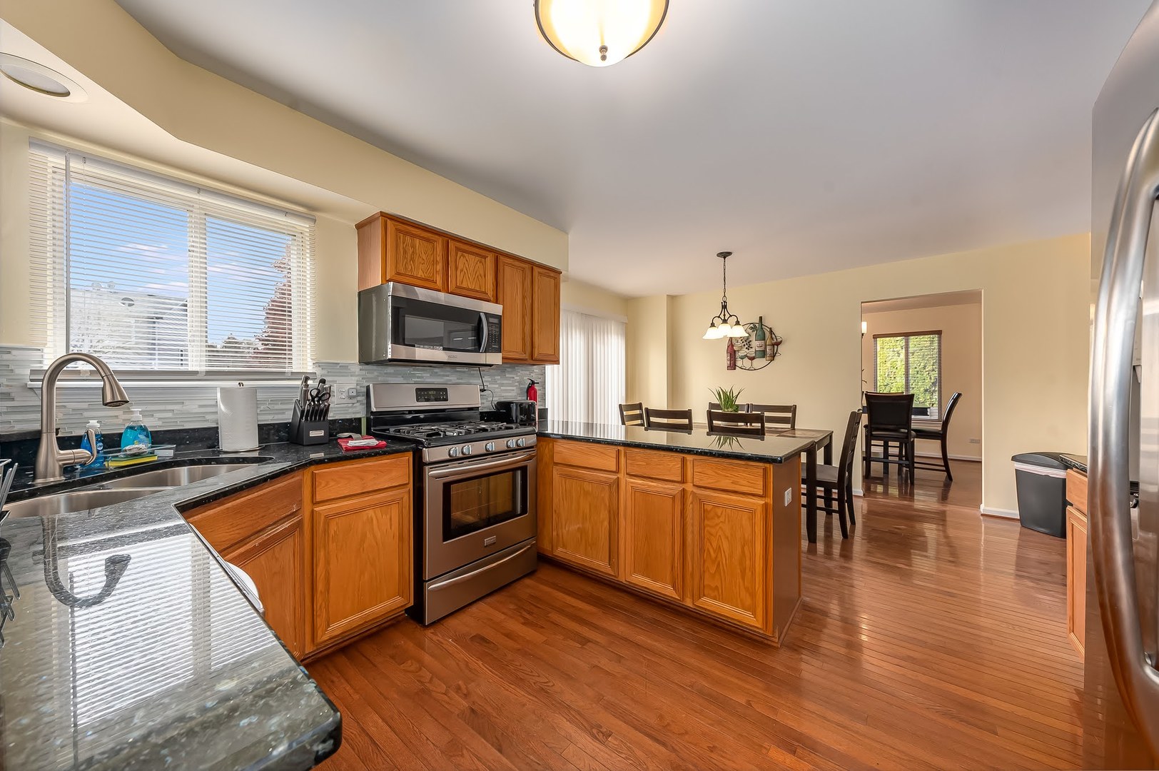 2735 Skylane Drive, Naperville, IL 60564