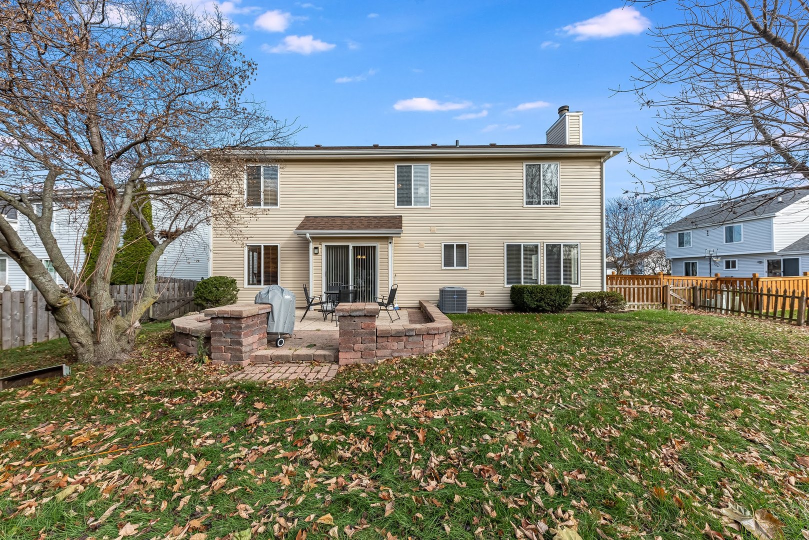 2735 Skylane Drive, Naperville, IL 60564