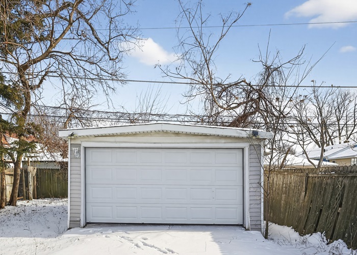 1917 S 9th Avenue, Maywood, IL 60153