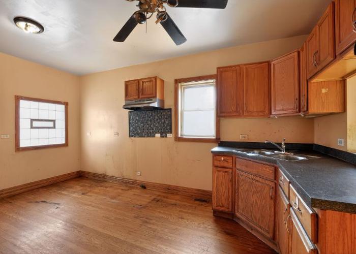 1917 S 9th Avenue, Maywood, IL 60153