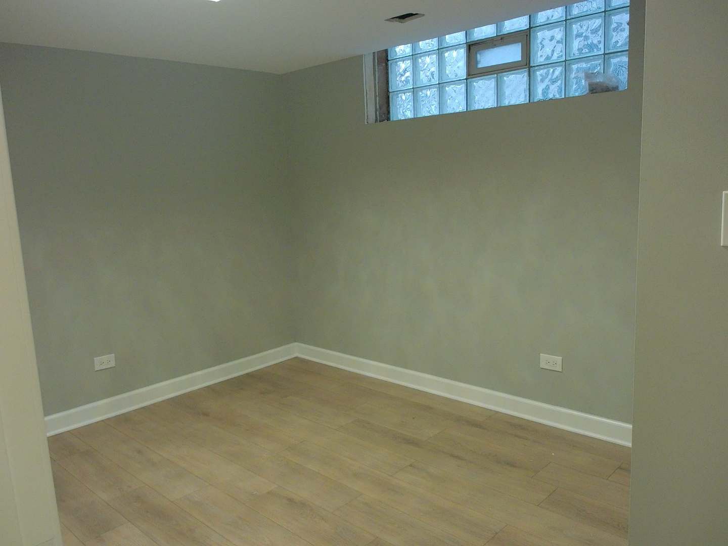 1506 E 72nd Place, Chicago, IL 60619