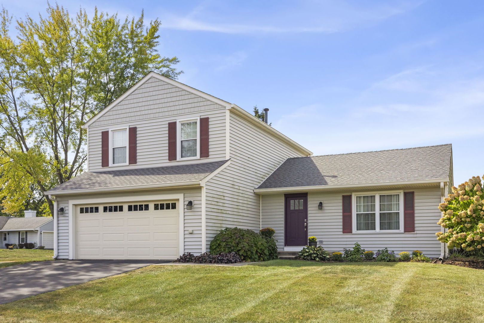 2S030 Bristol Lane, Warrenville, IL 60555