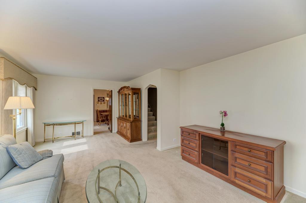 14 N Wisconsin Avenue, Addison, IL 60101