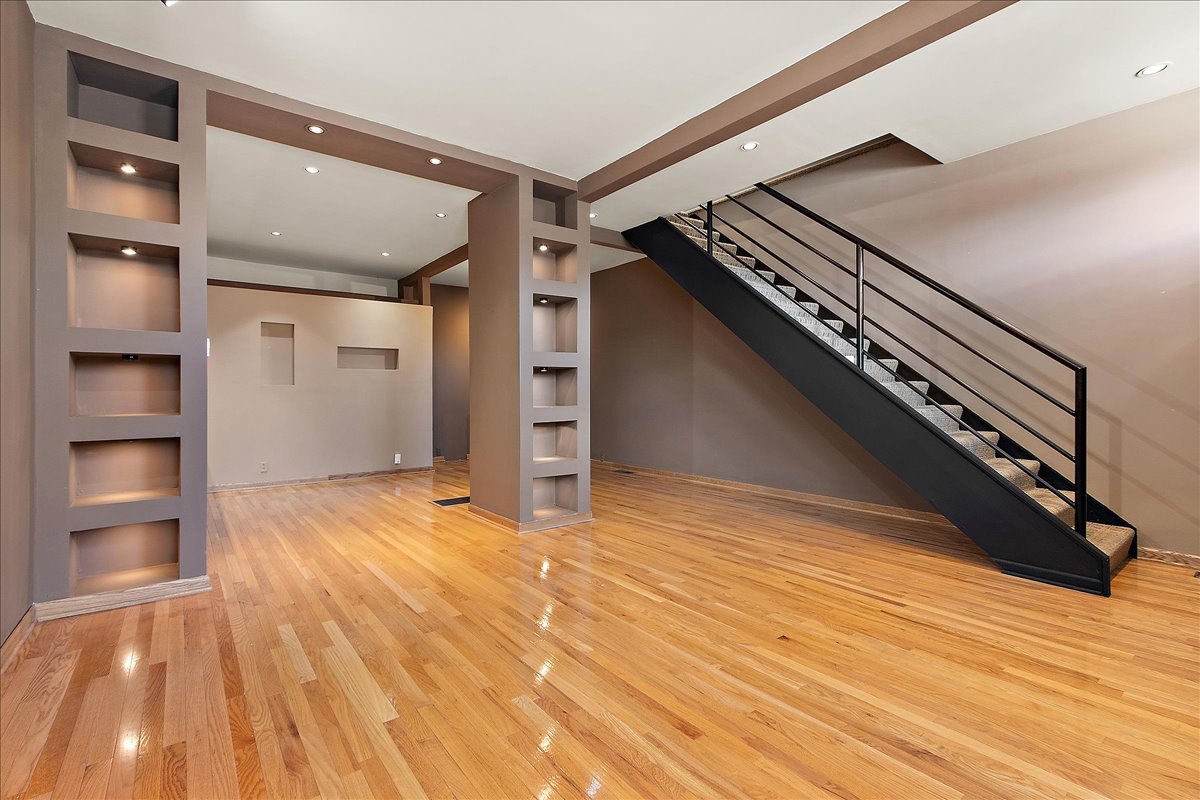 3640 S Lowe Avenue, Chicago, IL 60609