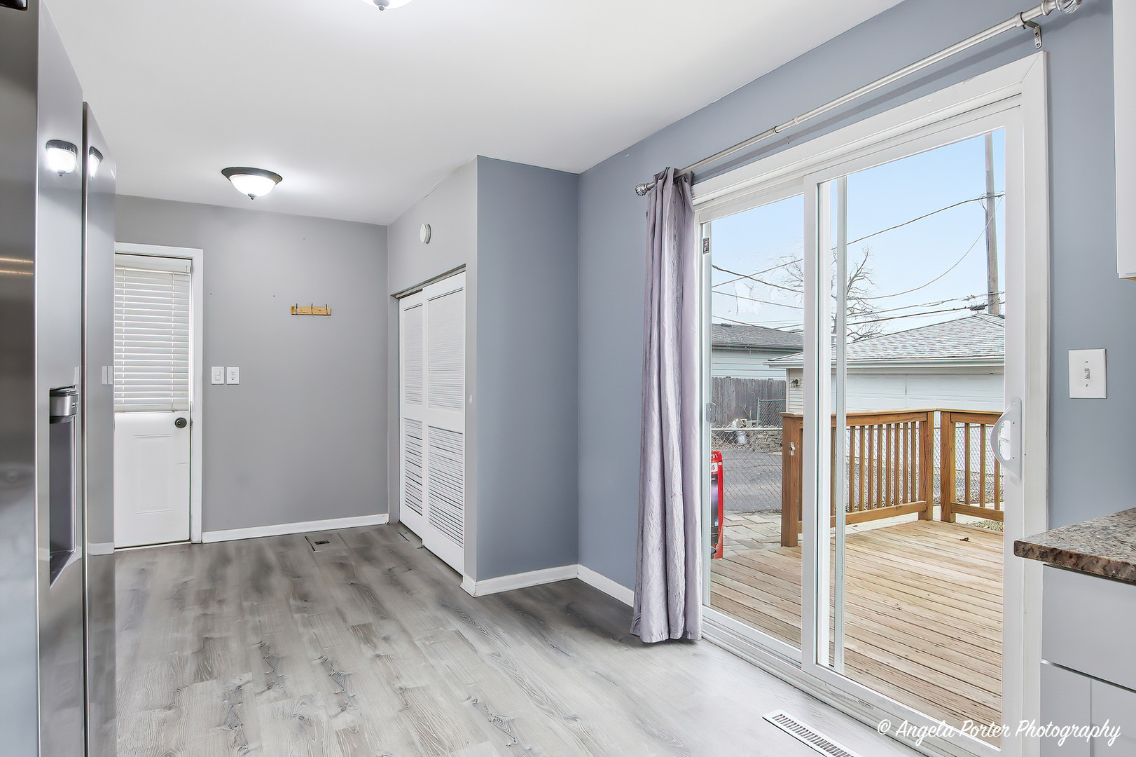 610 Larkdale Row, Wauconda, IL 60084