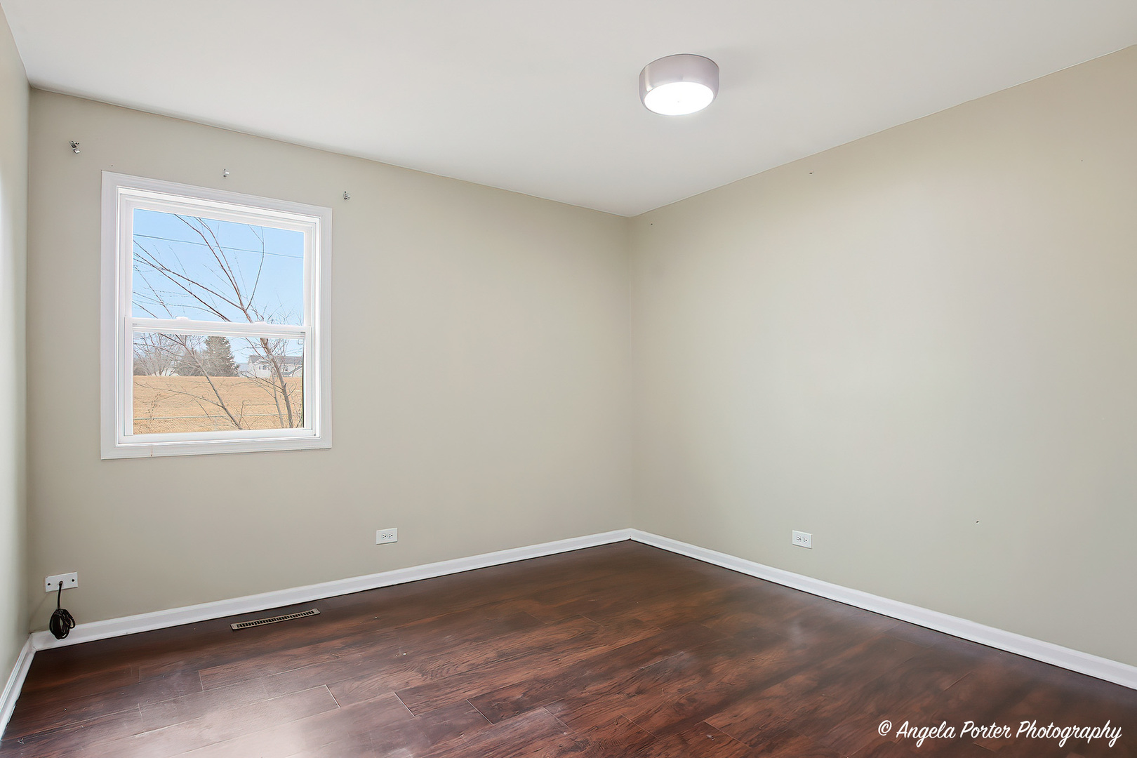 610 Larkdale Row, Wauconda, IL 60084