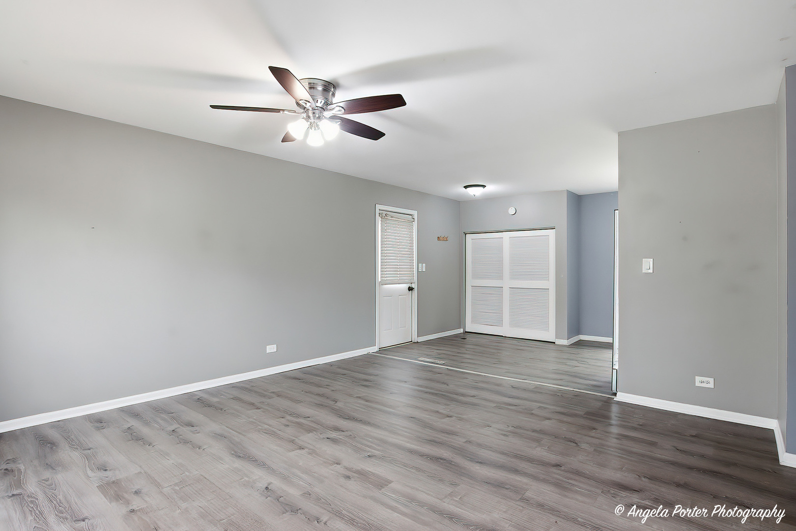 610 Larkdale Row, Wauconda, IL 60084