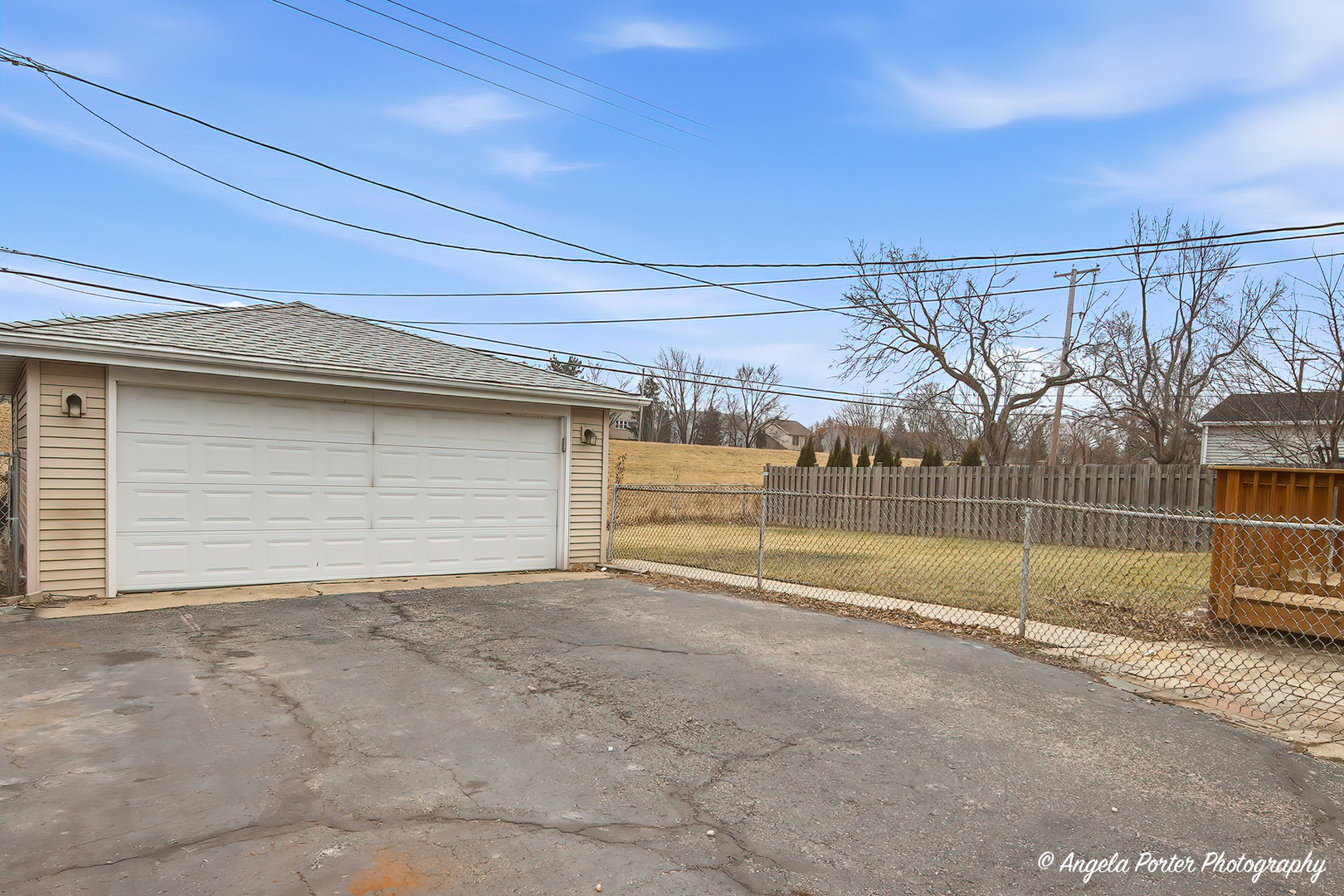 610 Larkdale Row, Wauconda, IL 60084