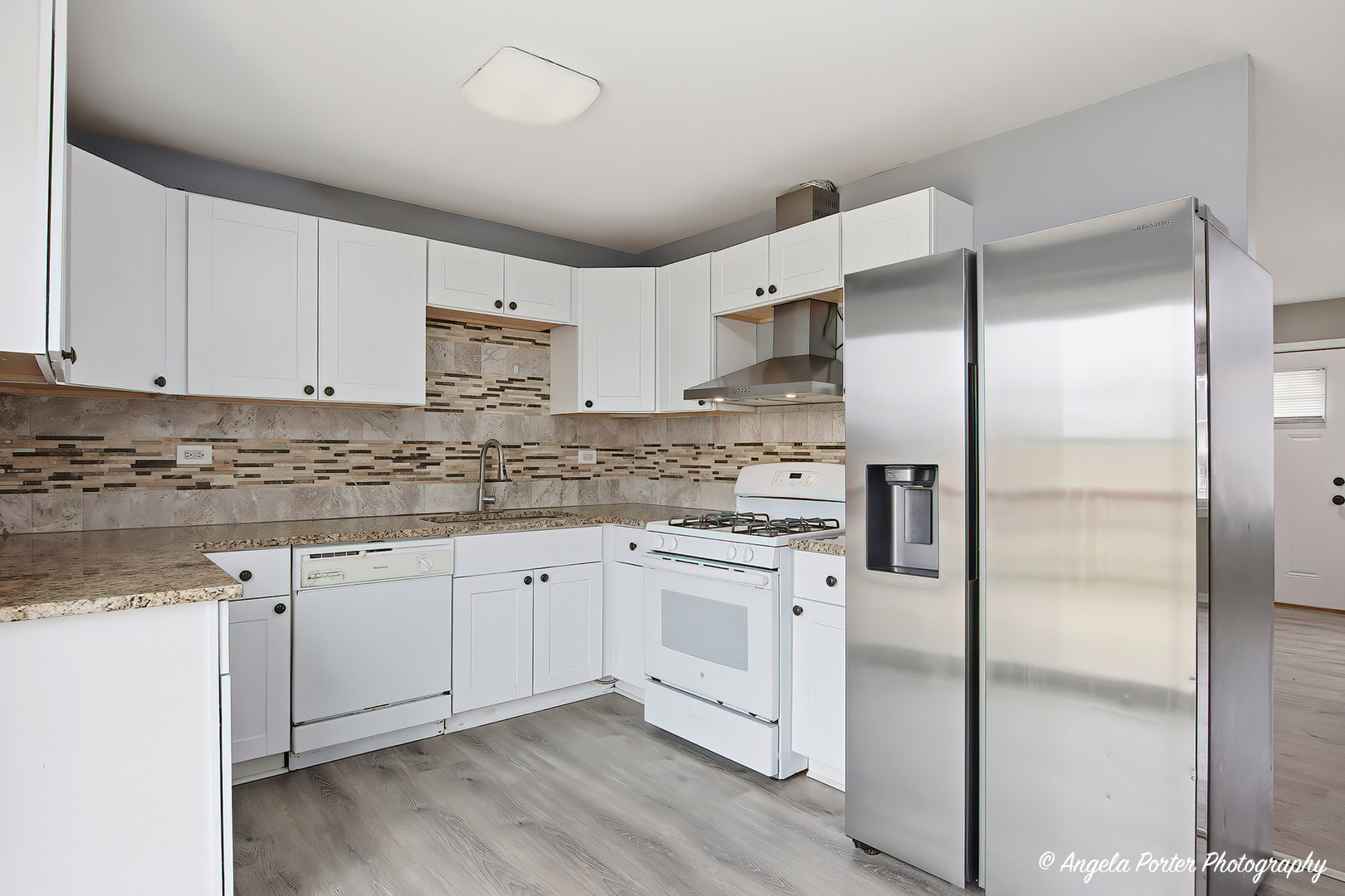 610 Larkdale Row, Wauconda, IL 60084