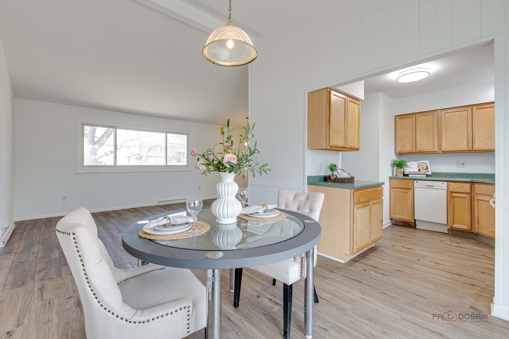 73 S Beck Road, Lindenhurst, IL 60046