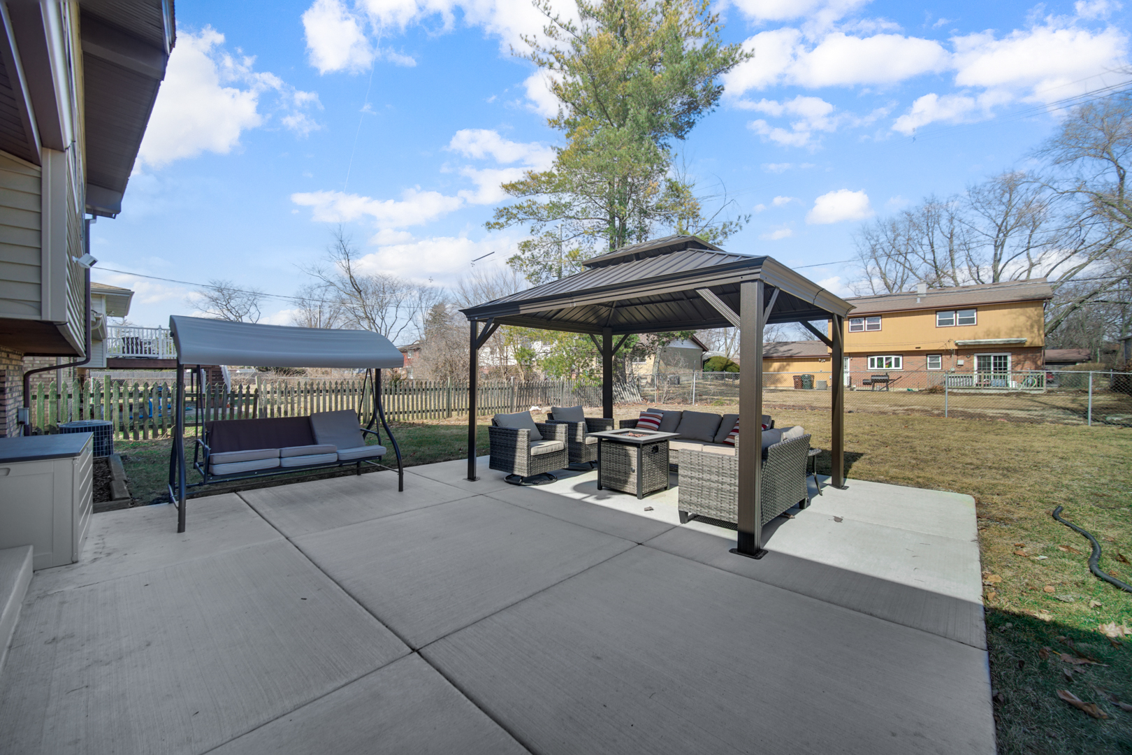 1124 Jamie Lane, Homewood, IL 60430