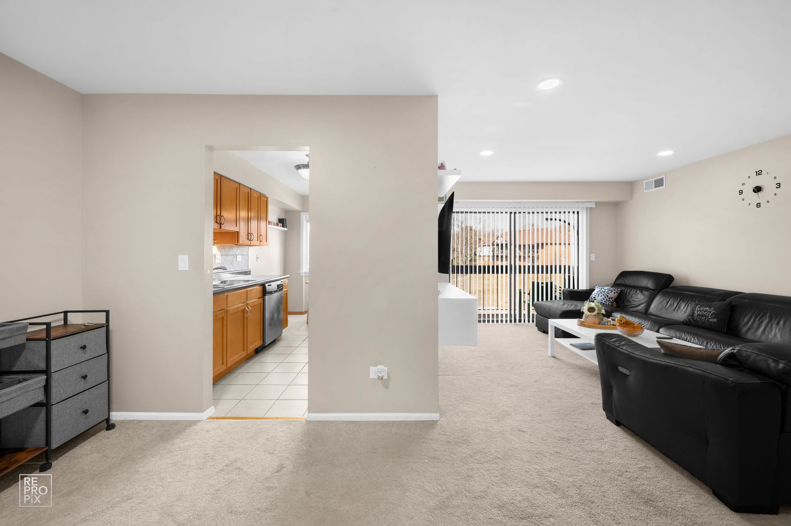 6820 Joliet Road #11, Indian Head Park, IL 60525