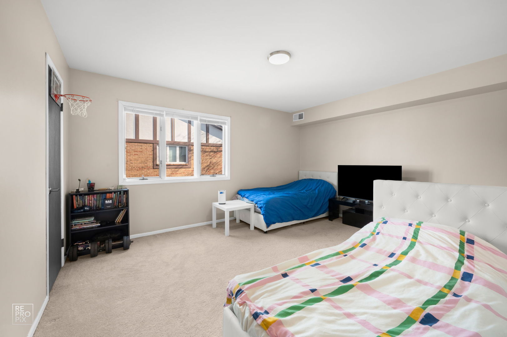 6820 Joliet Road #11, Indian Head Park, IL 60525