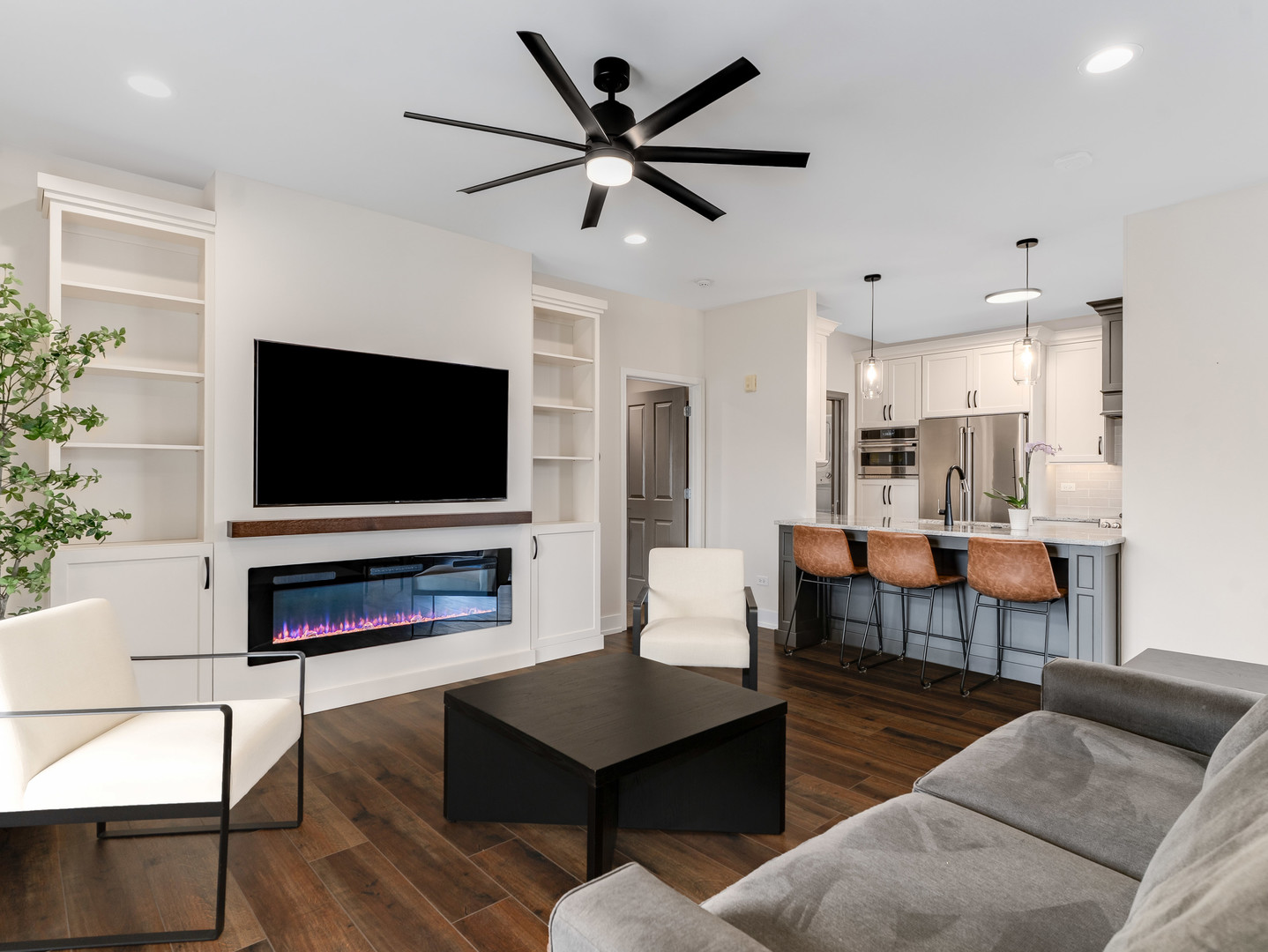 530 Pineridge Drive #530, Oswego, IL 60543