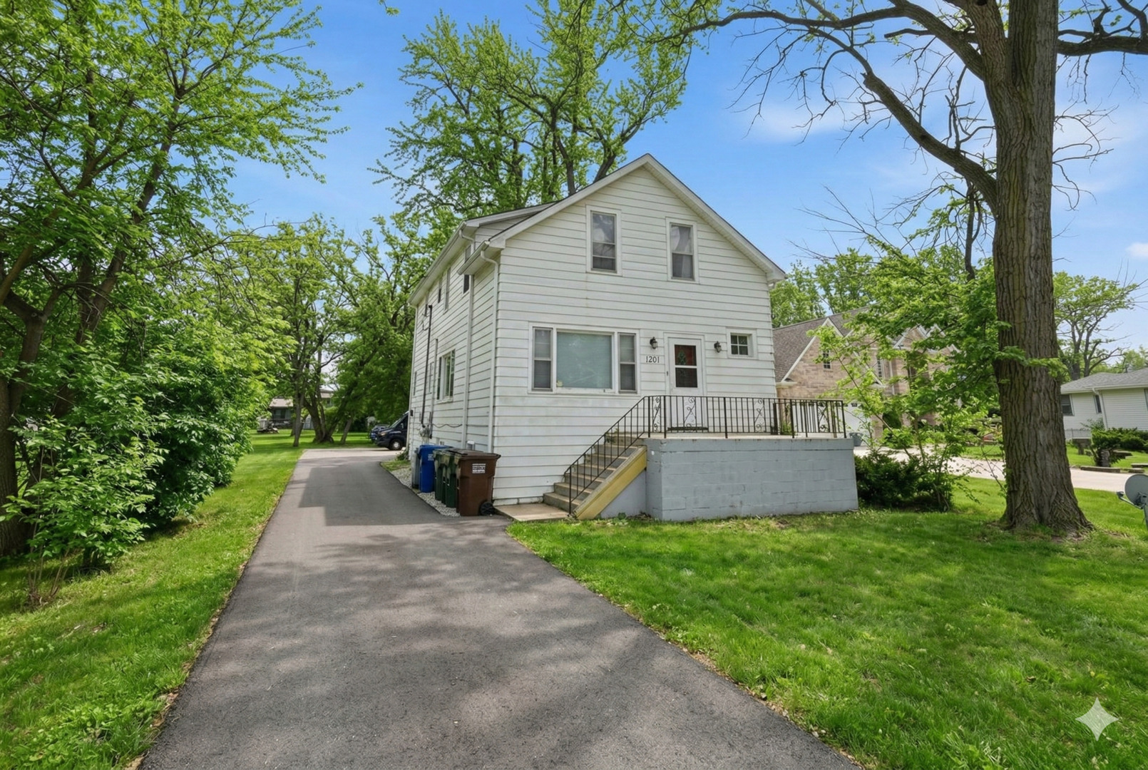 1307 W 173rd Street, Hazel Crest, IL 60429