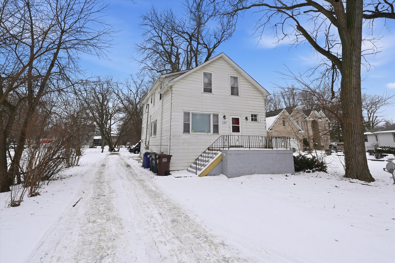 1307 W 173rd Street, Hazel Crest, IL 60429