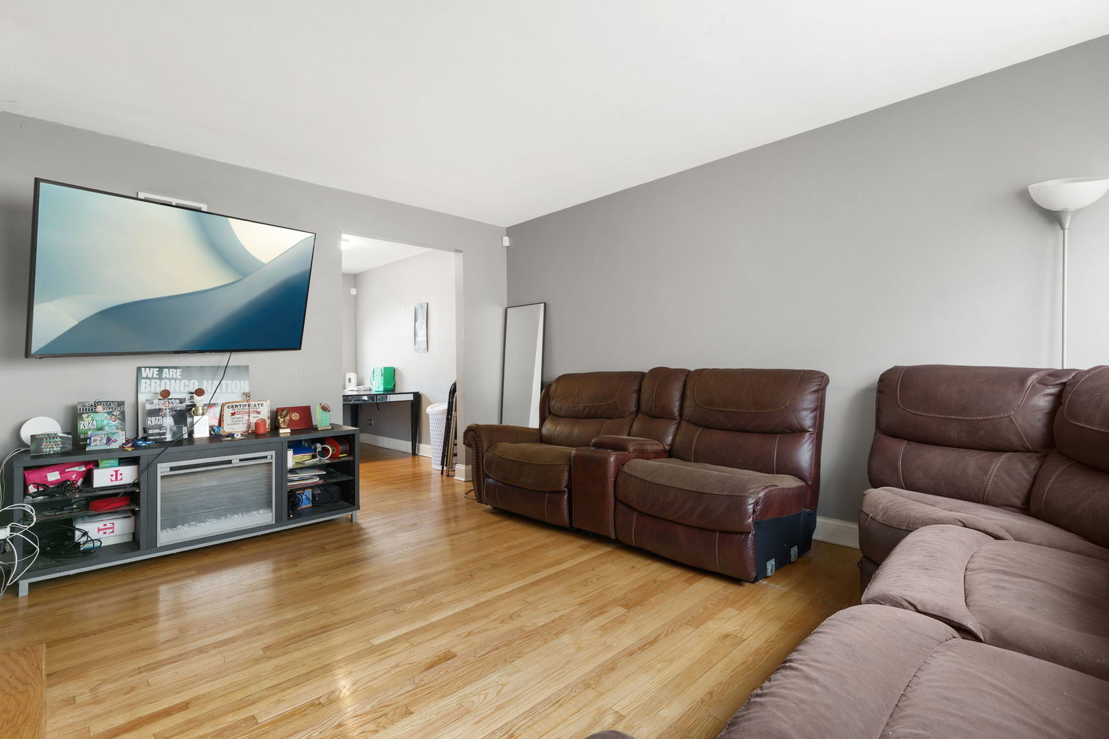 1028 BELLWOOD Avenue #E, Bellwood, IL 60104