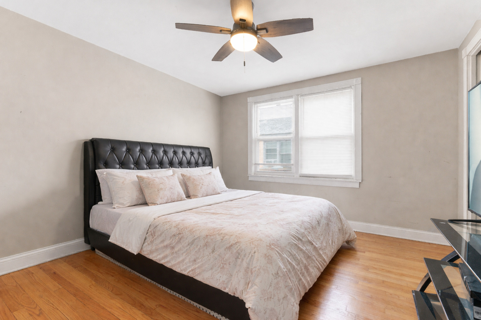 1028 BELLWOOD Avenue #E, Bellwood, IL 60104