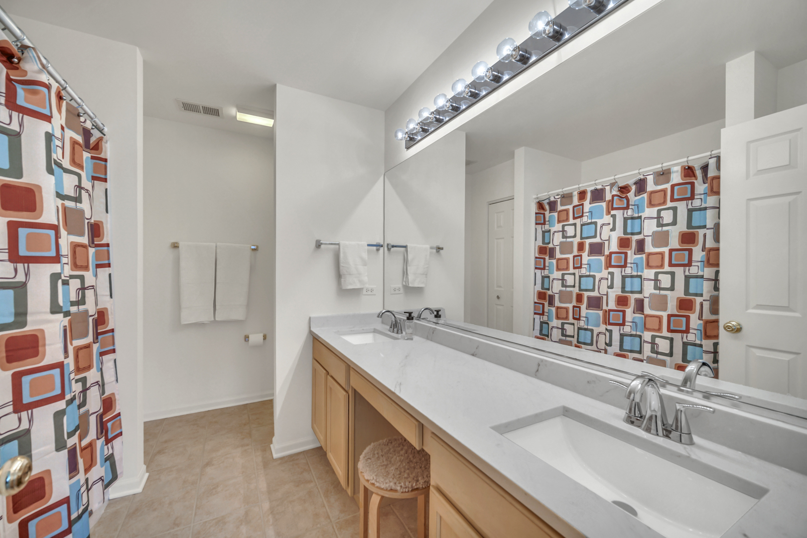 Vernon Hills, IL 60061