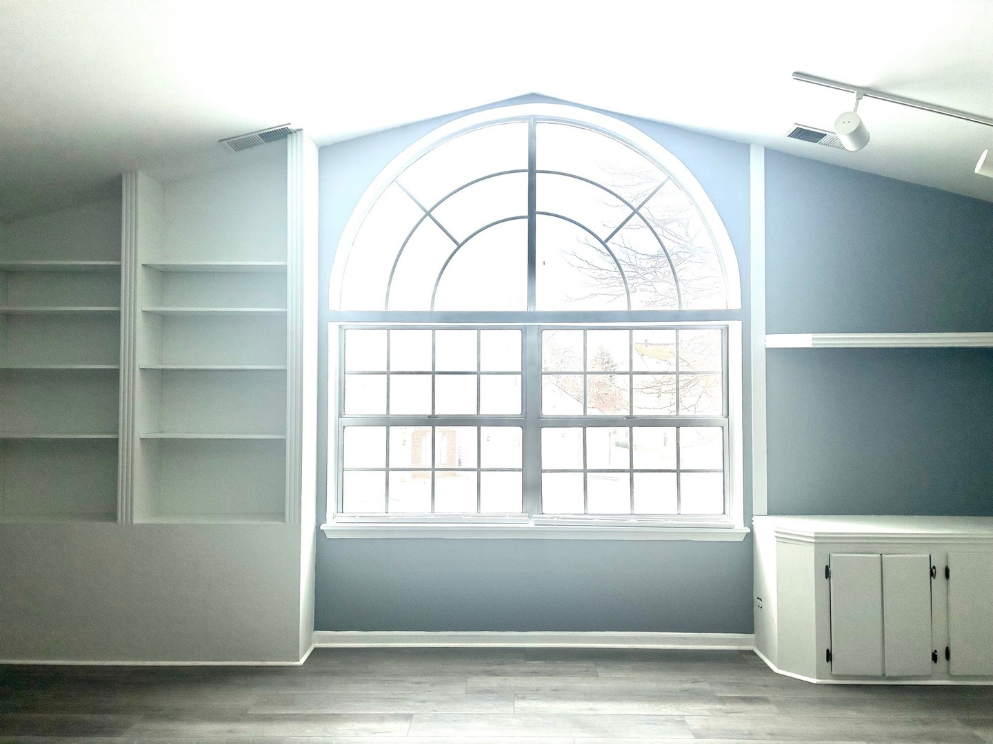 15 Polk Court #B, Streamwood, IL 60107