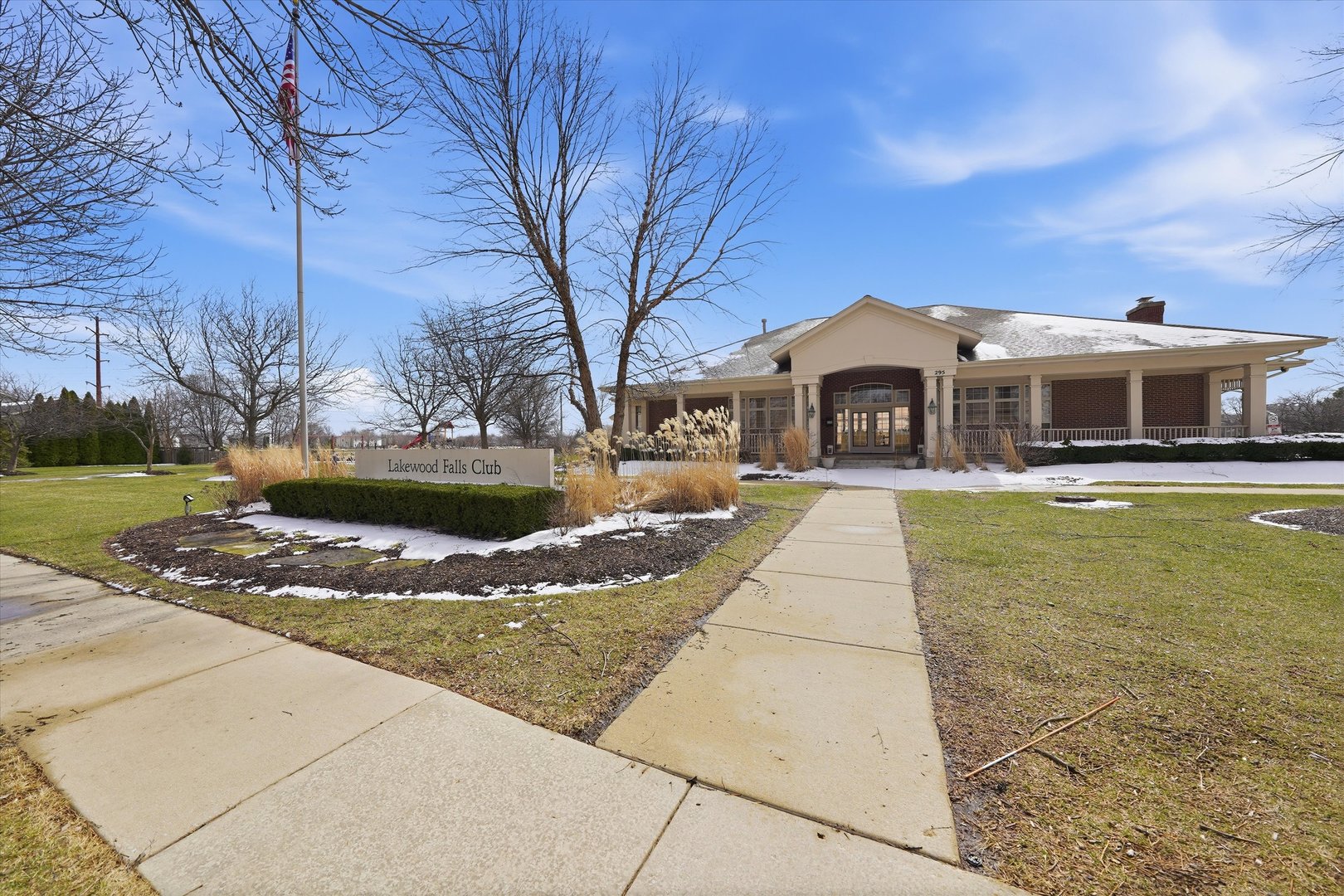 1819 S Wentworth Circle, Romeoville, IL 60446