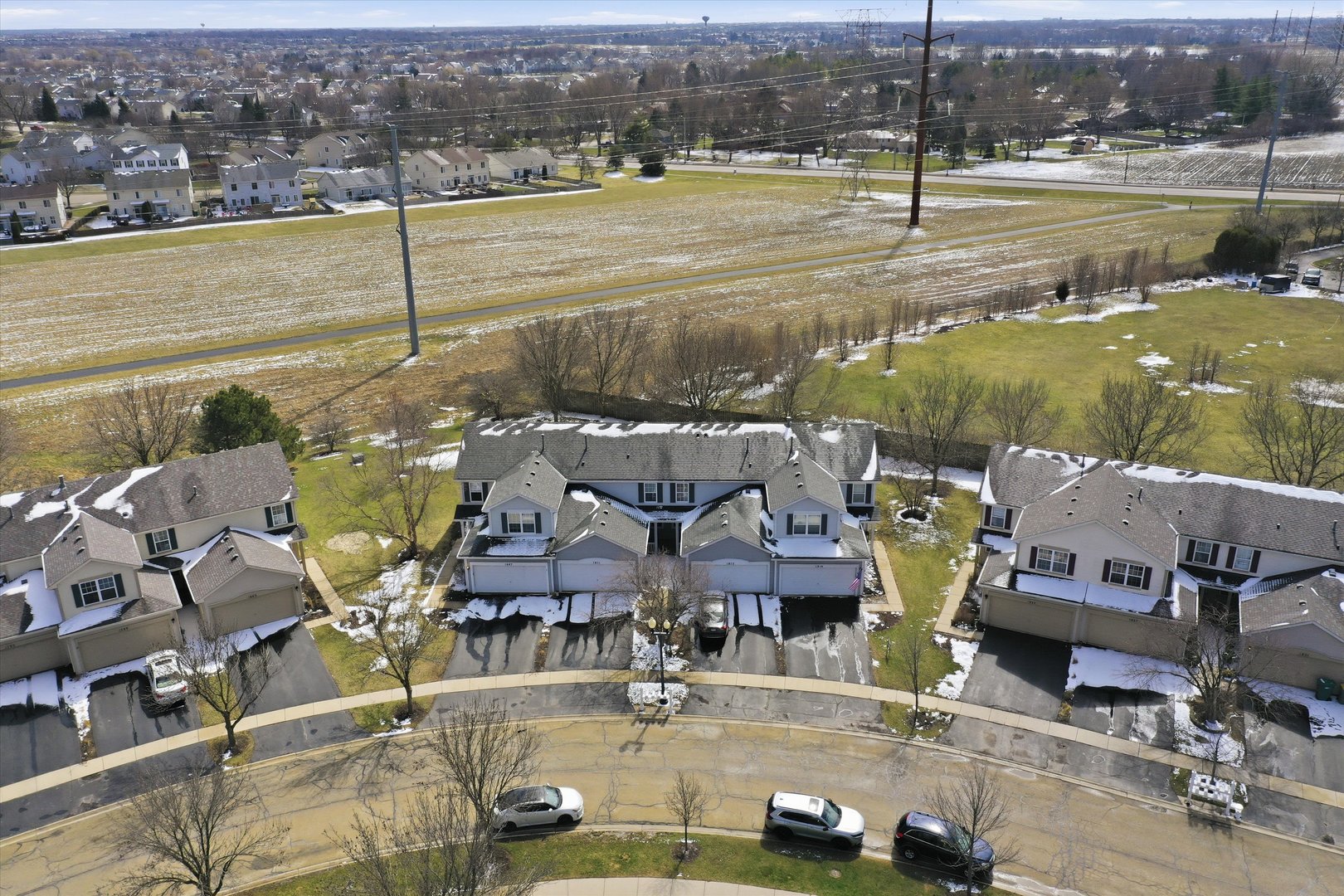 1819 S Wentworth Circle, Romeoville, IL 60446