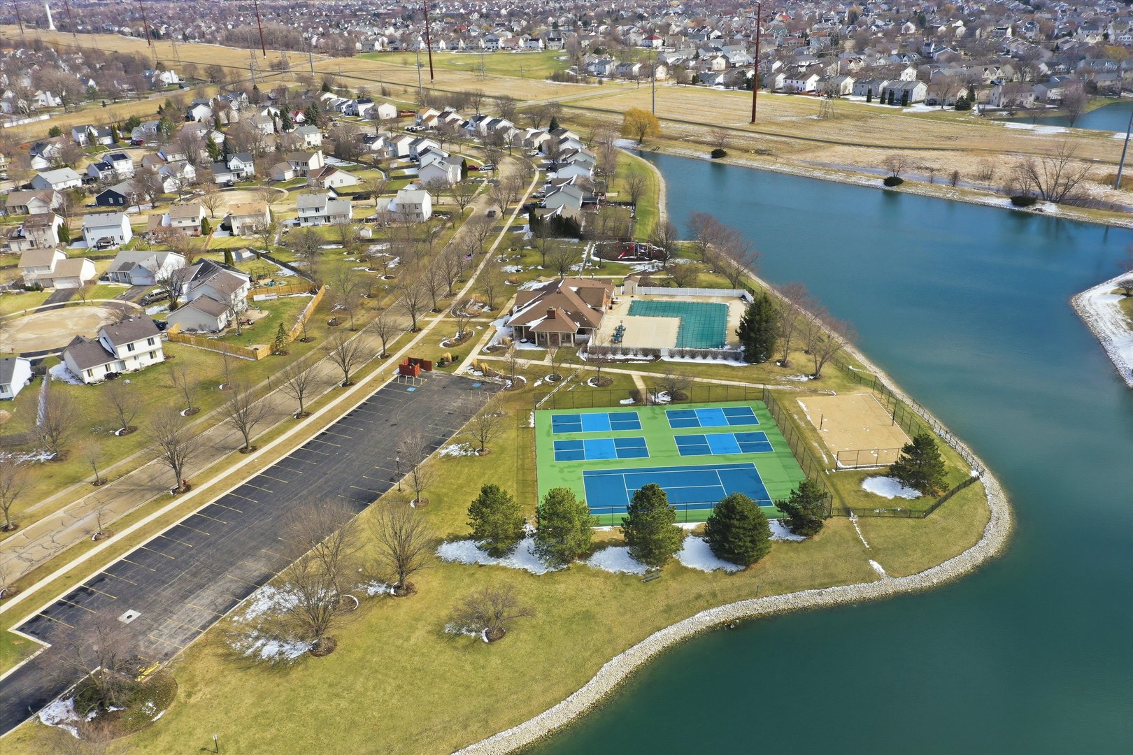 1819 S Wentworth Circle, Romeoville, IL 60446