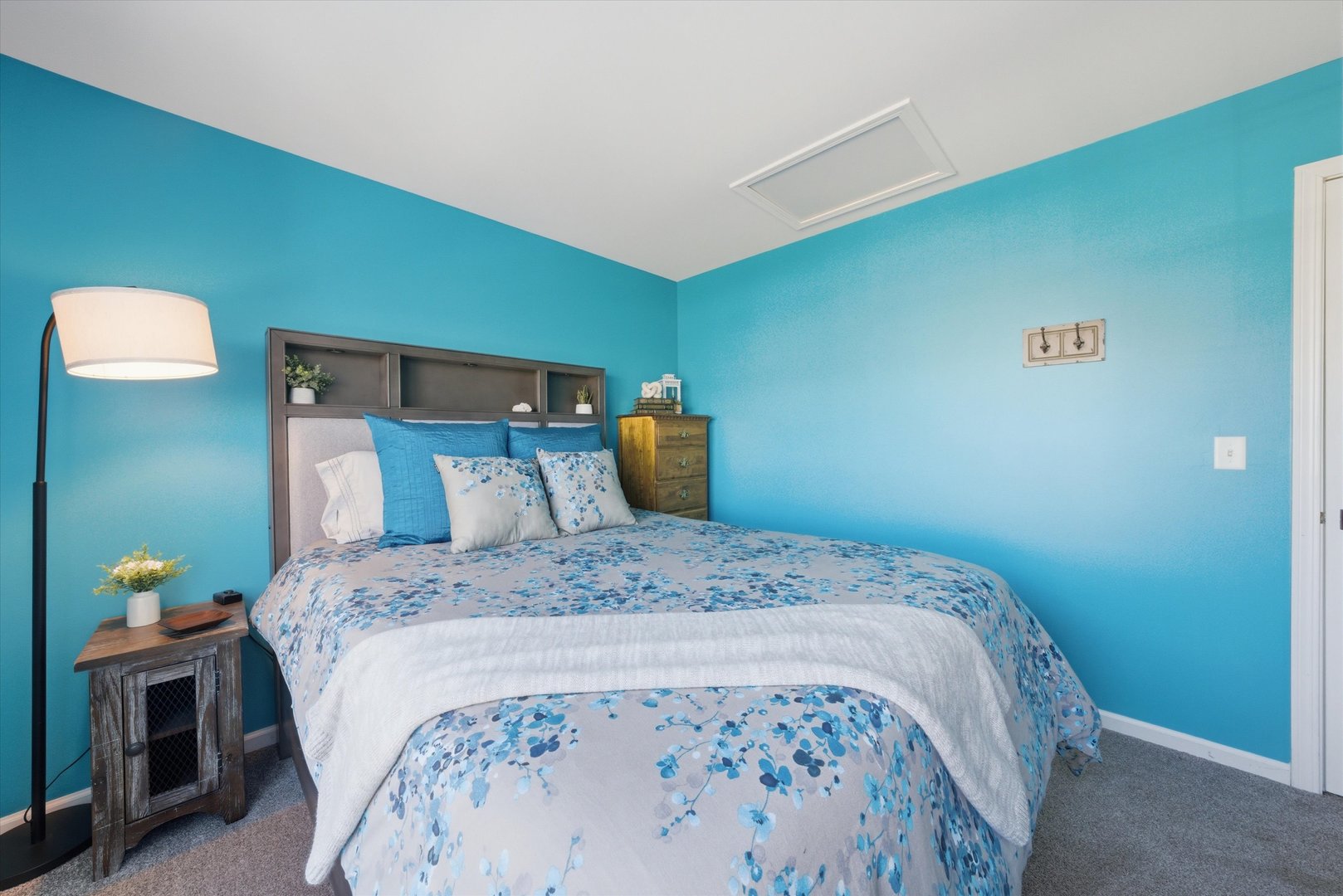 1819 S Wentworth Circle, Romeoville, IL 60446