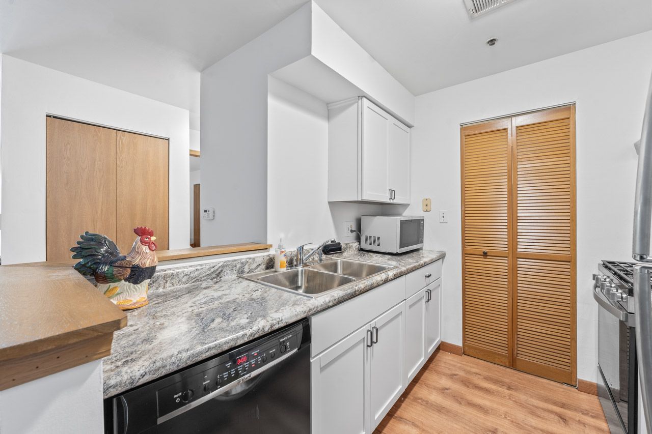 671 Hapsfield Lane #105, Buffalo Grove, IL 60089