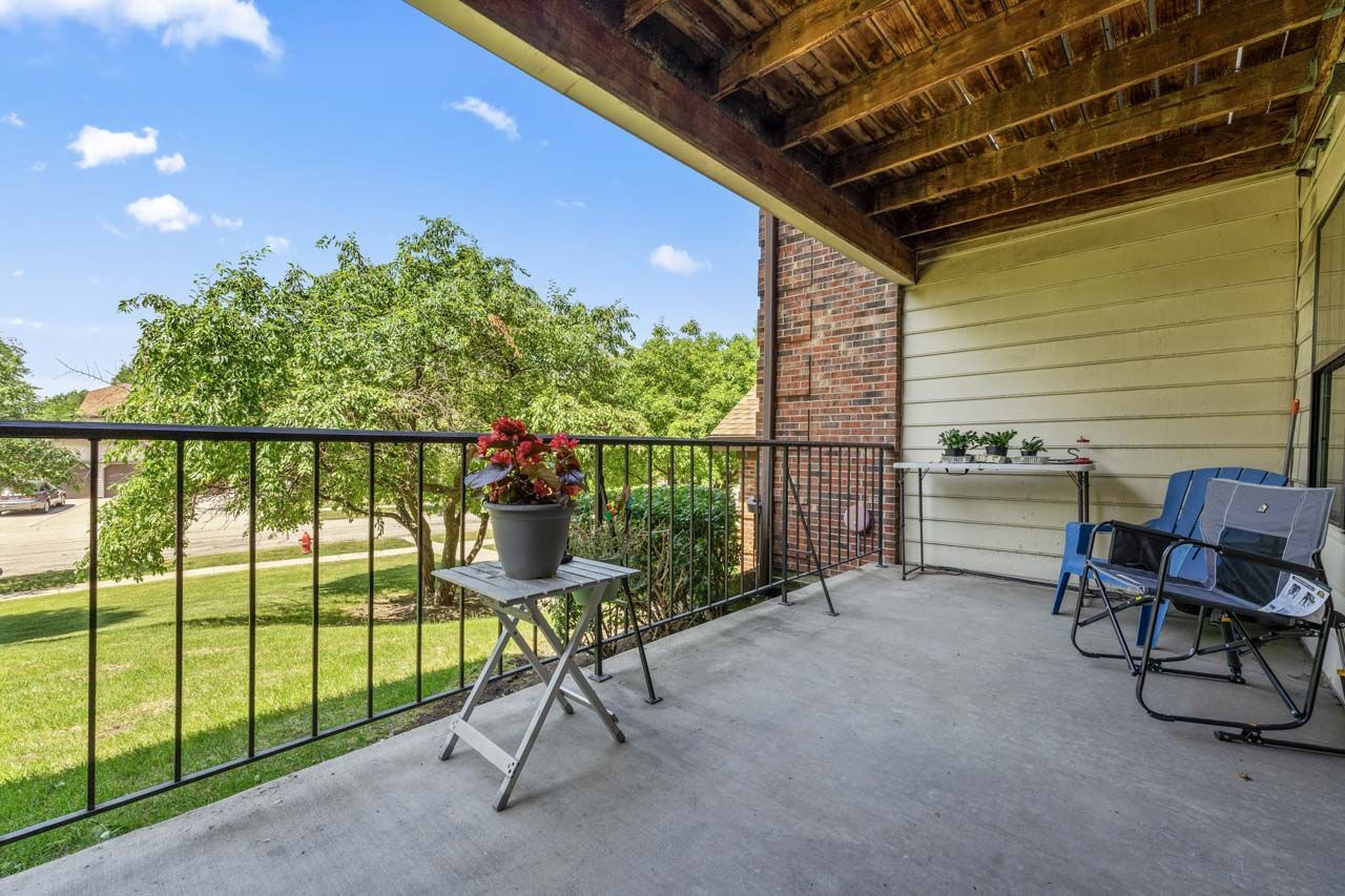 671 Hapsfield Lane #105, Buffalo Grove, IL 60089