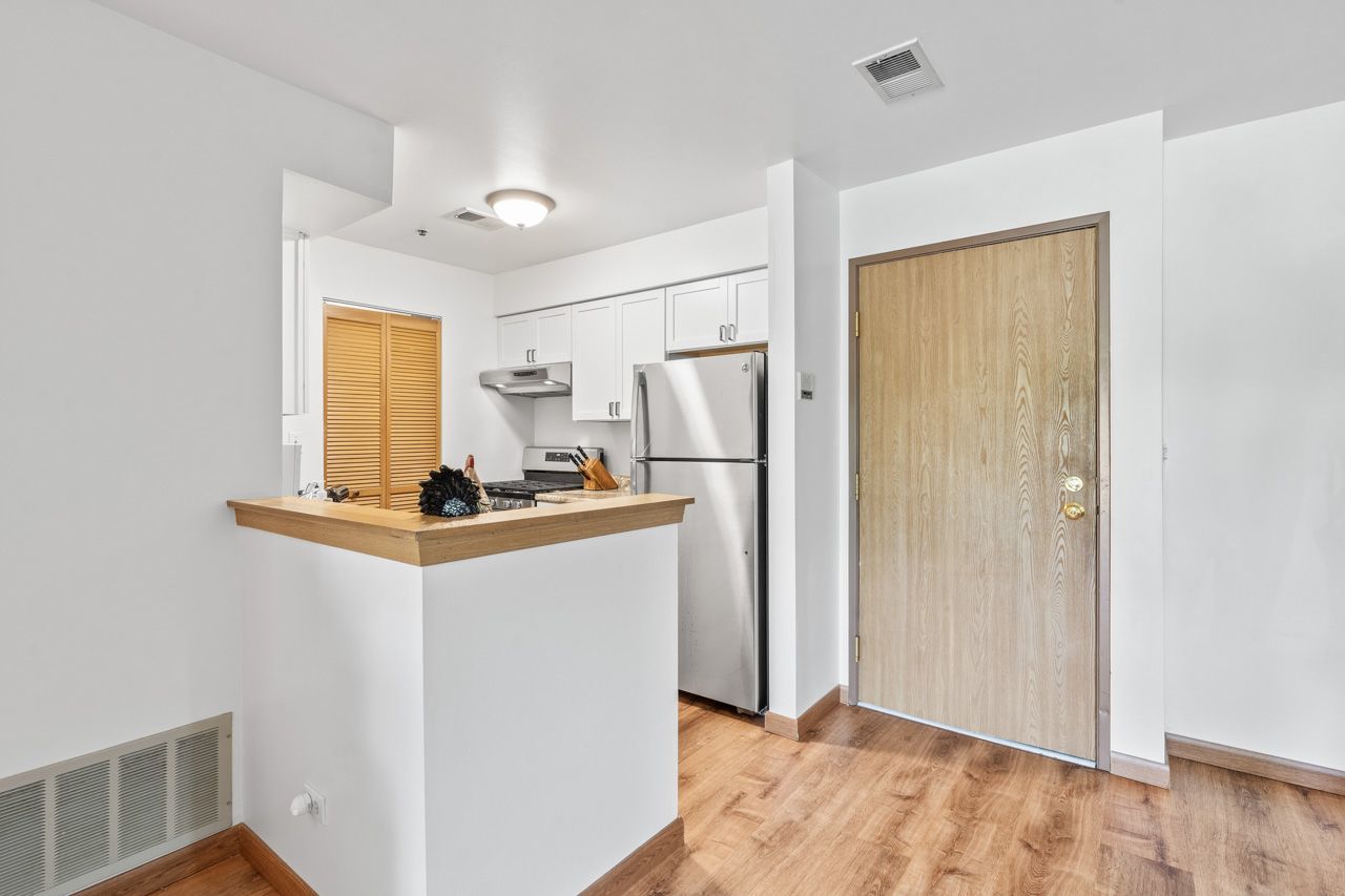 671 Hapsfield Lane #105, Buffalo Grove, IL 60089