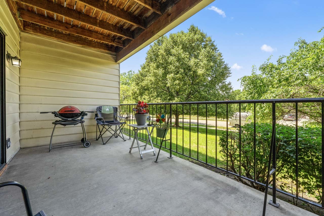 671 Hapsfield Lane #105, Buffalo Grove, IL 60089