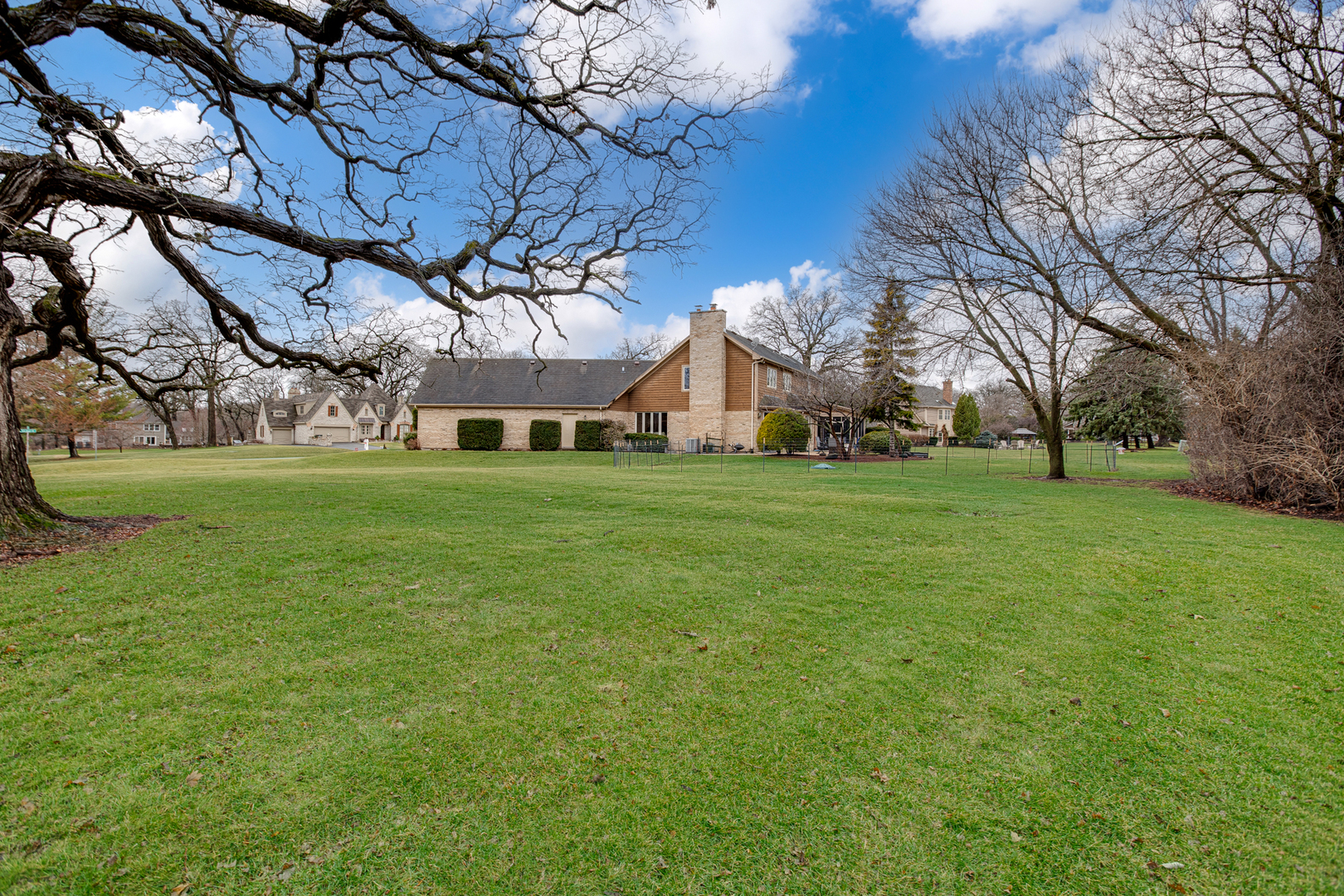 29W220 Oak Knoll Road, West Chicago, IL 60185