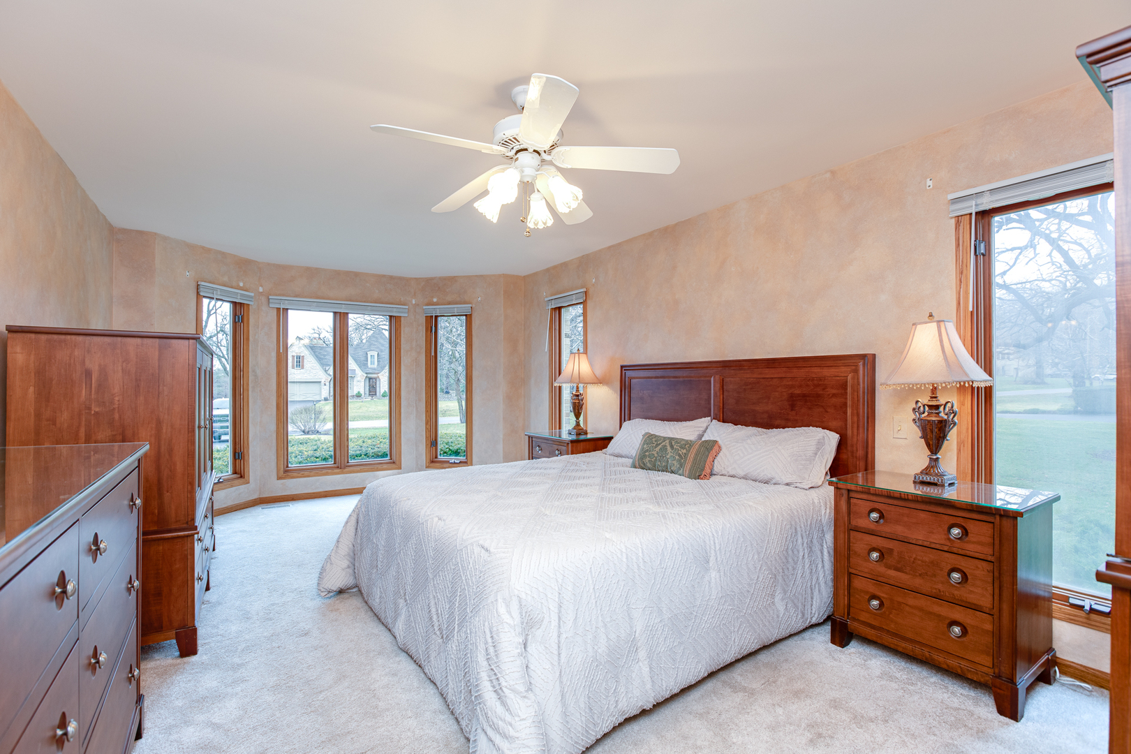 29W220 Oak Knoll Road, West Chicago, IL 60185