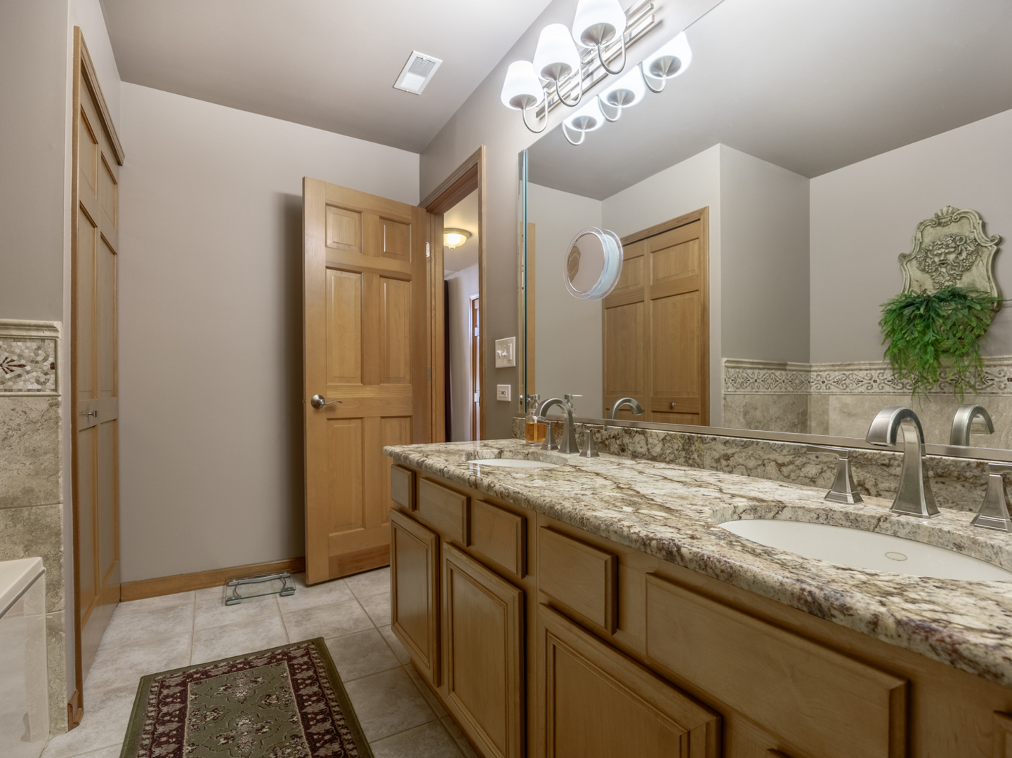 538 Harlowe Lane, Naperville, IL 60565