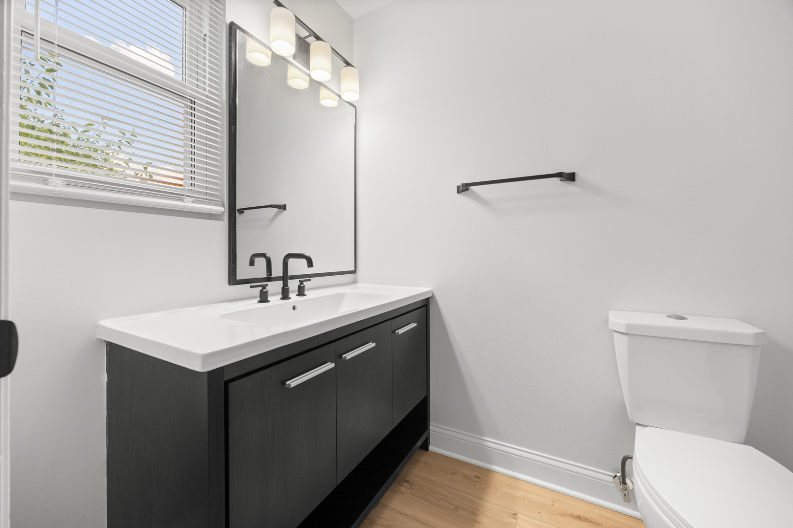 1103 Southbridge Lane, Schaumburg, IL 60194