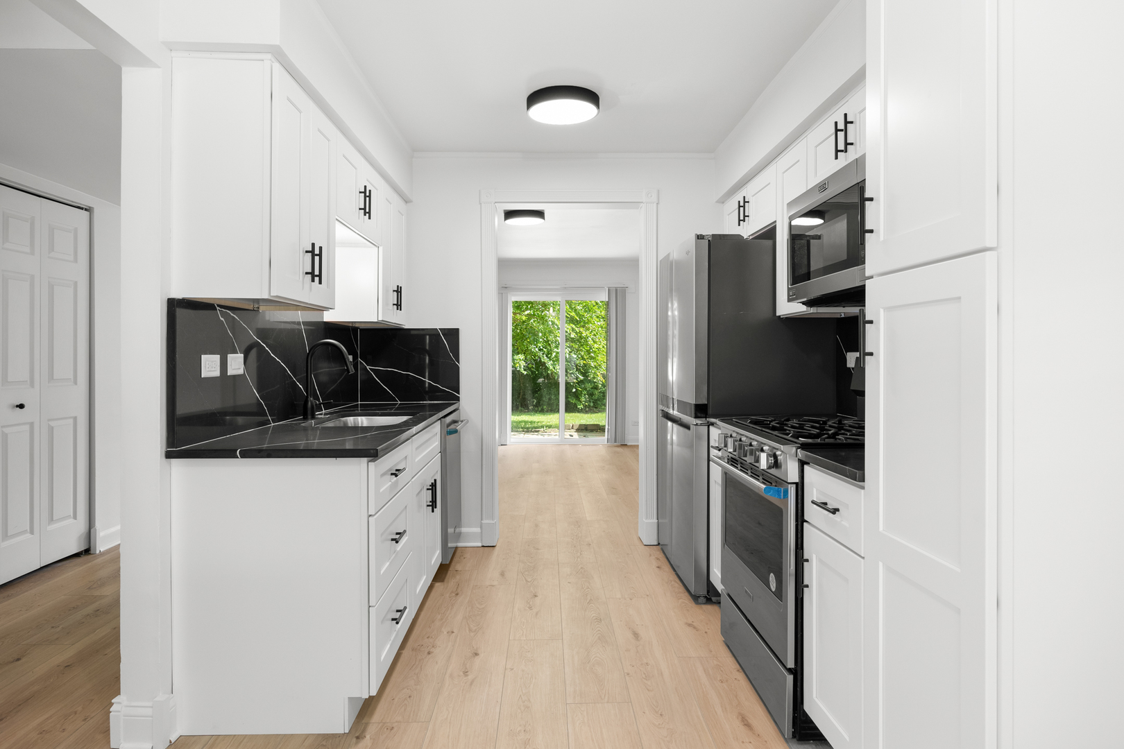 1103 Southbridge Lane, Schaumburg, IL 60194