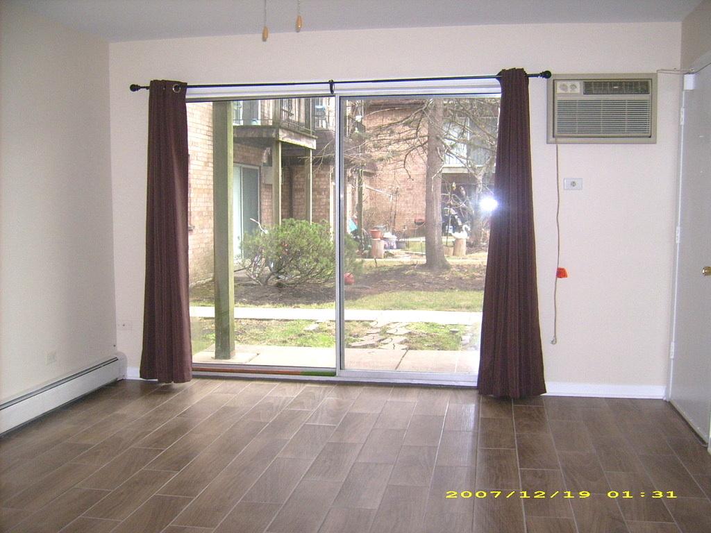 115 E DUNDEE Road #1S, Wheeling, IL 60090