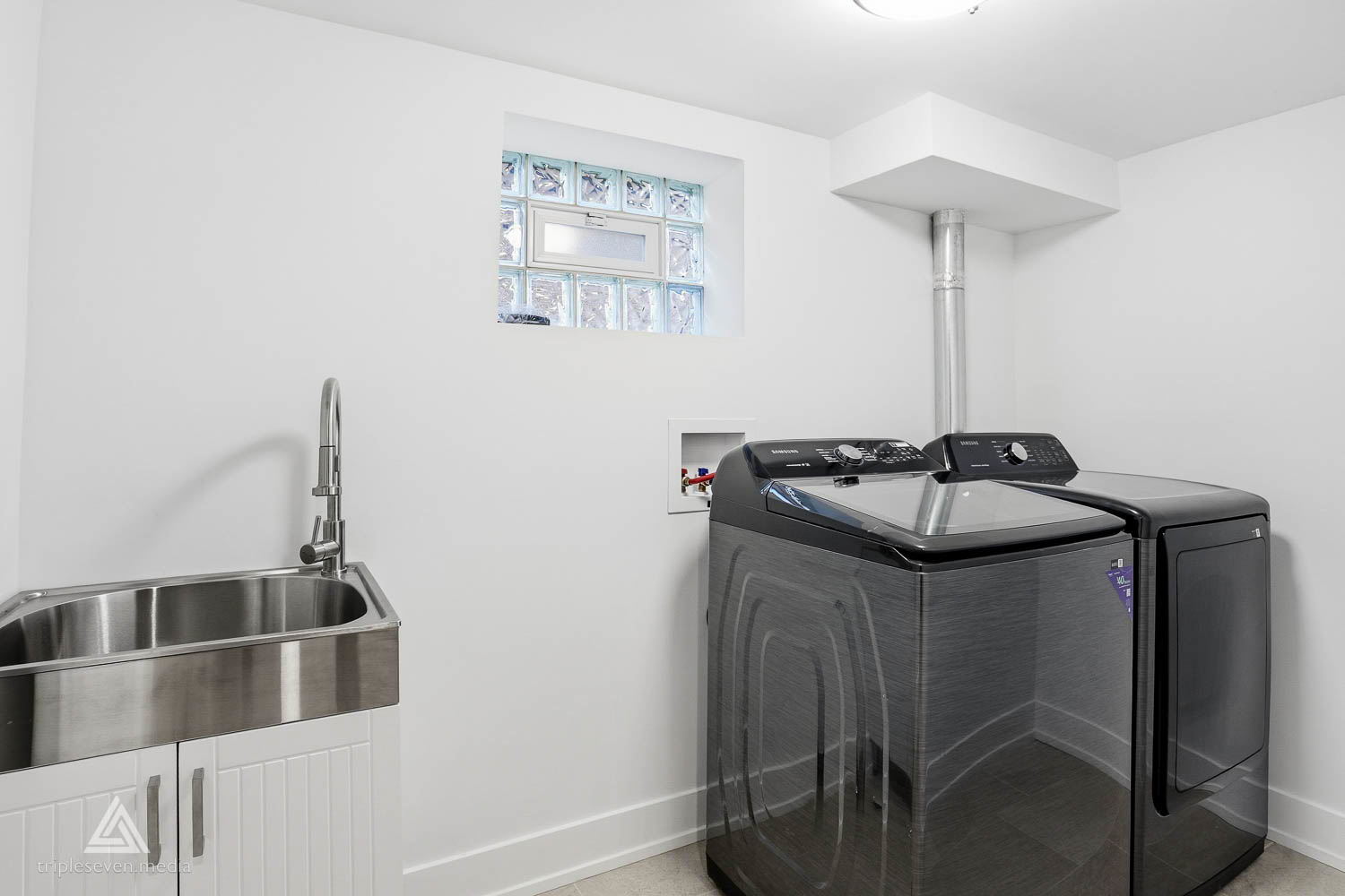 500 N Fairview Avenue, Mount Prospect, IL 60056