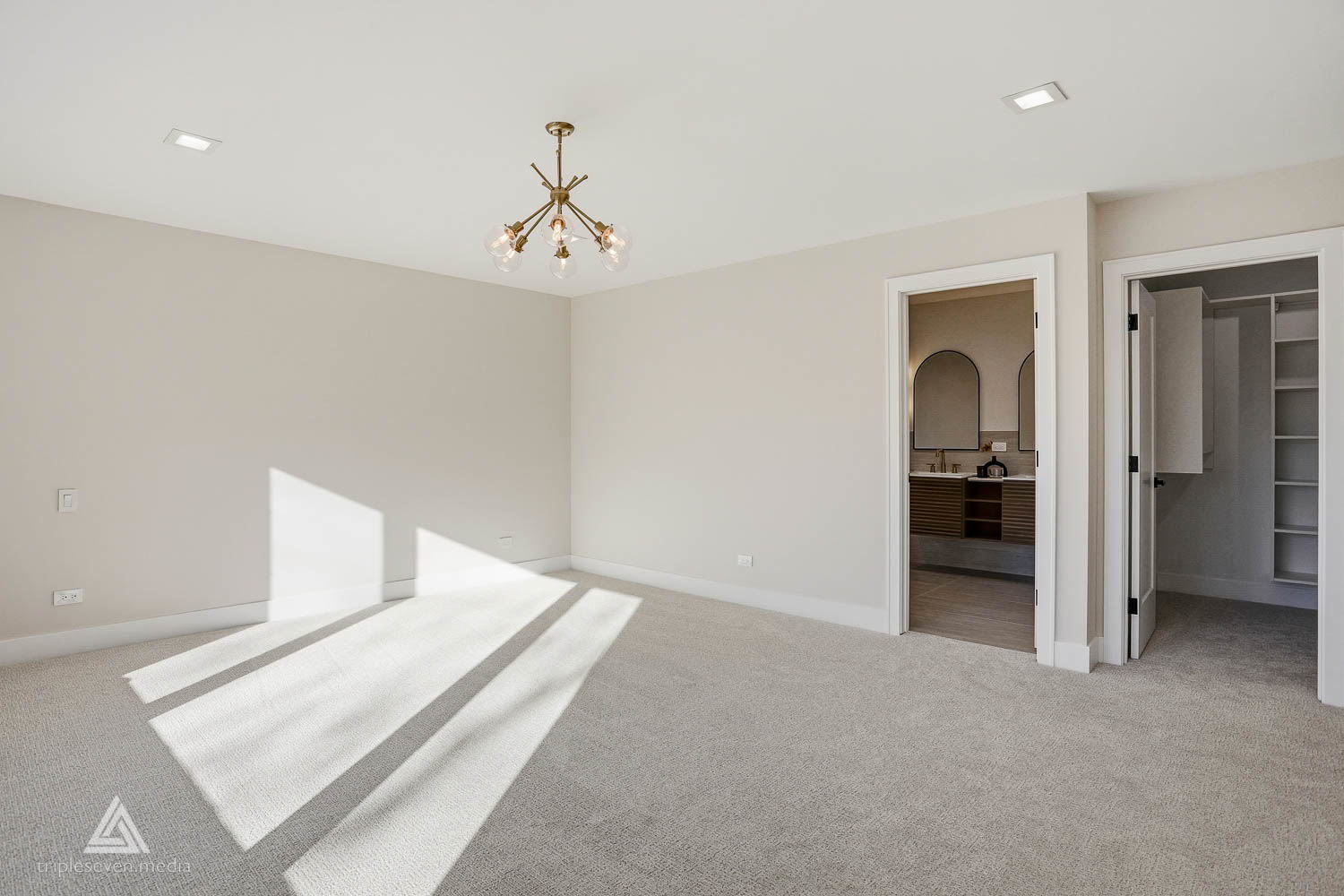 500 N Fairview Avenue, Mount Prospect, IL 60056