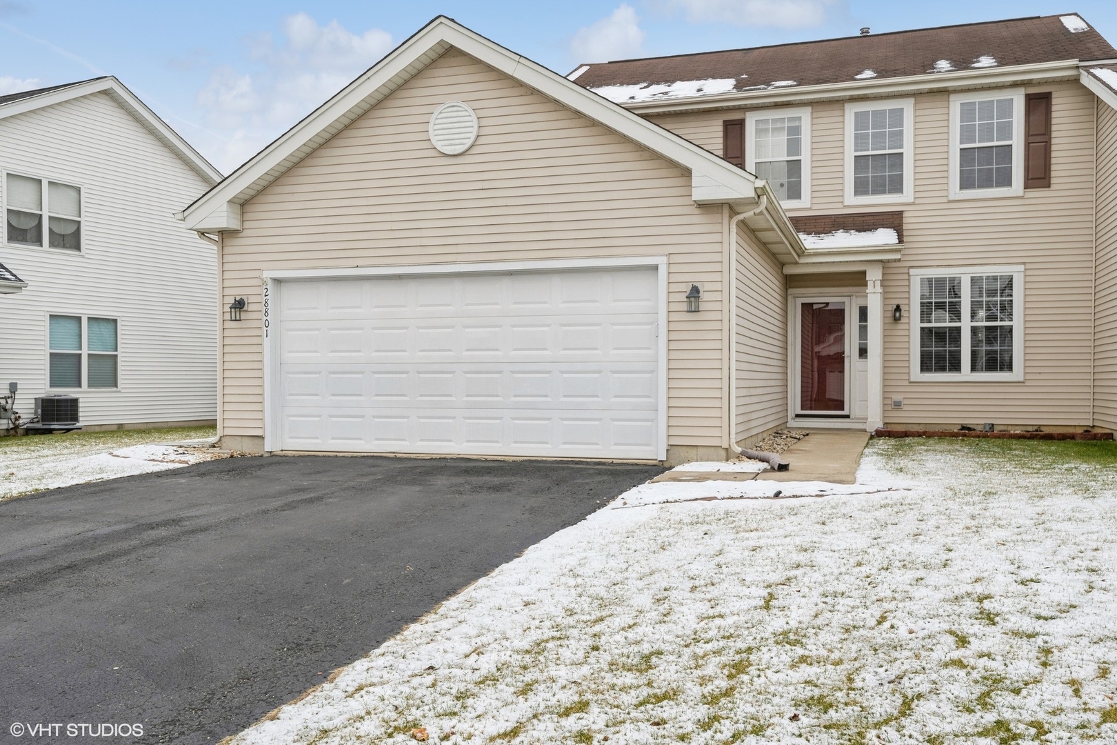 28801 Sawmill Lane, Lakemoor, IL 60051