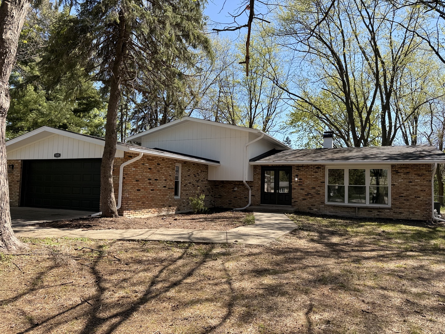 28W555 Leverenz Road, Naperville, IL 60564