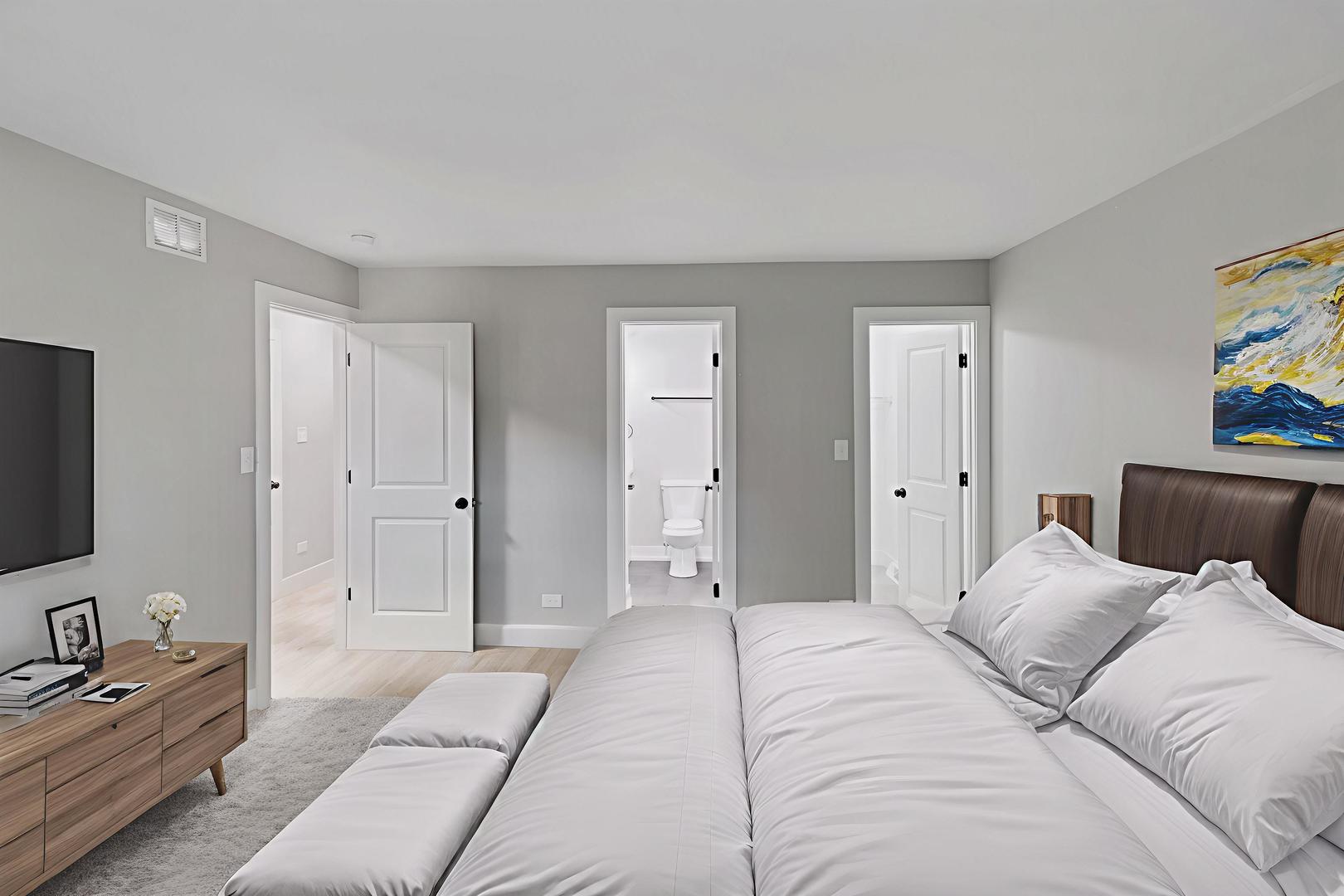 28W555 Leverenz Road, Naperville, IL 60564