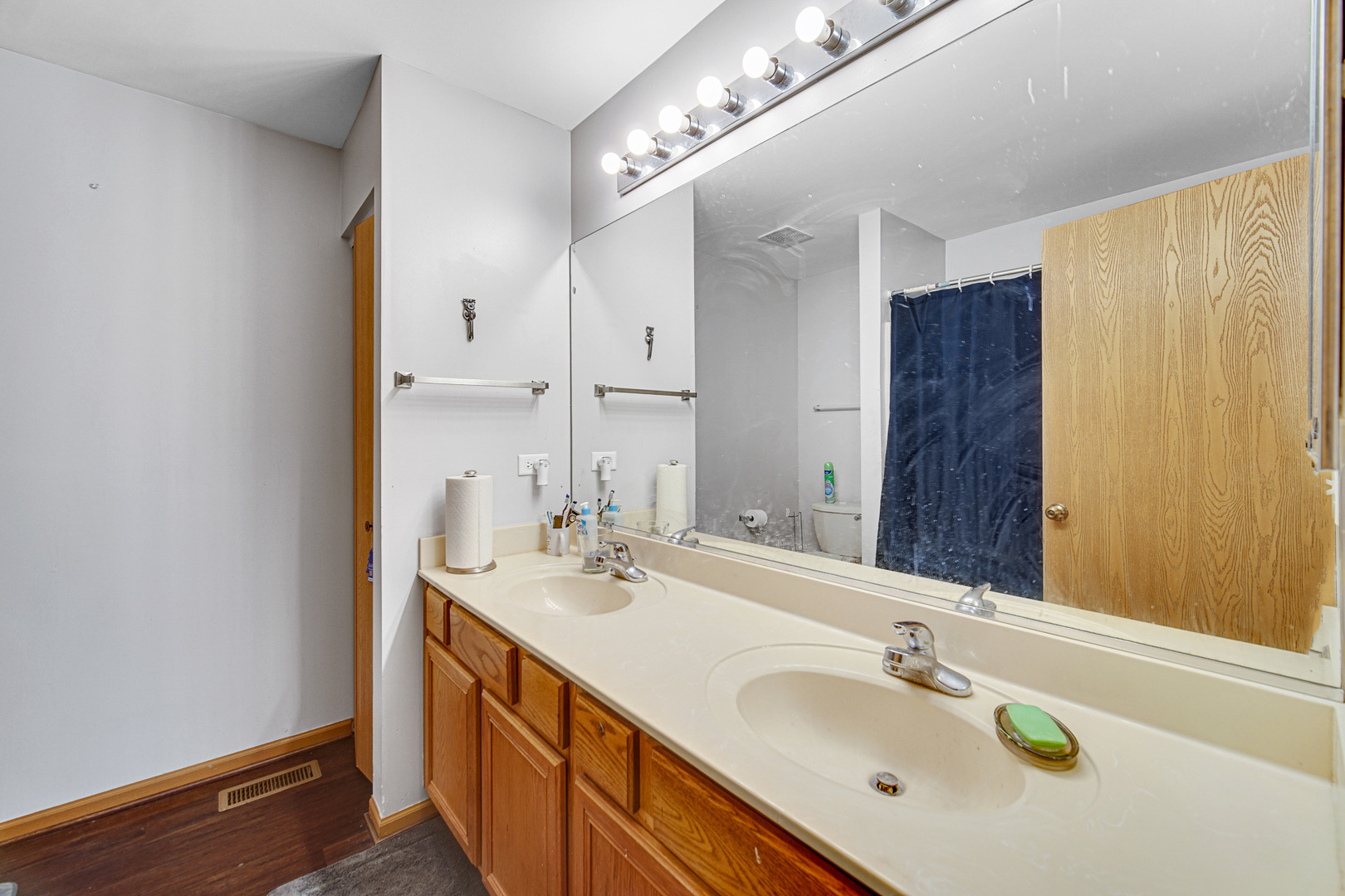 4 Franklin Court, Bolingbrook, IL 60440