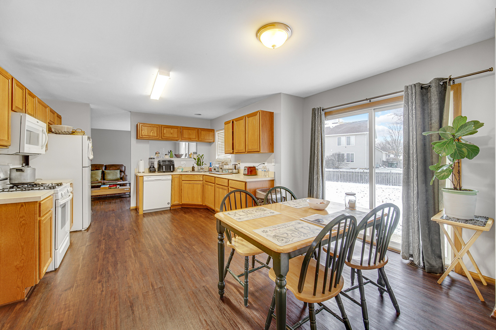 4 Franklin Court, Bolingbrook, IL 60440