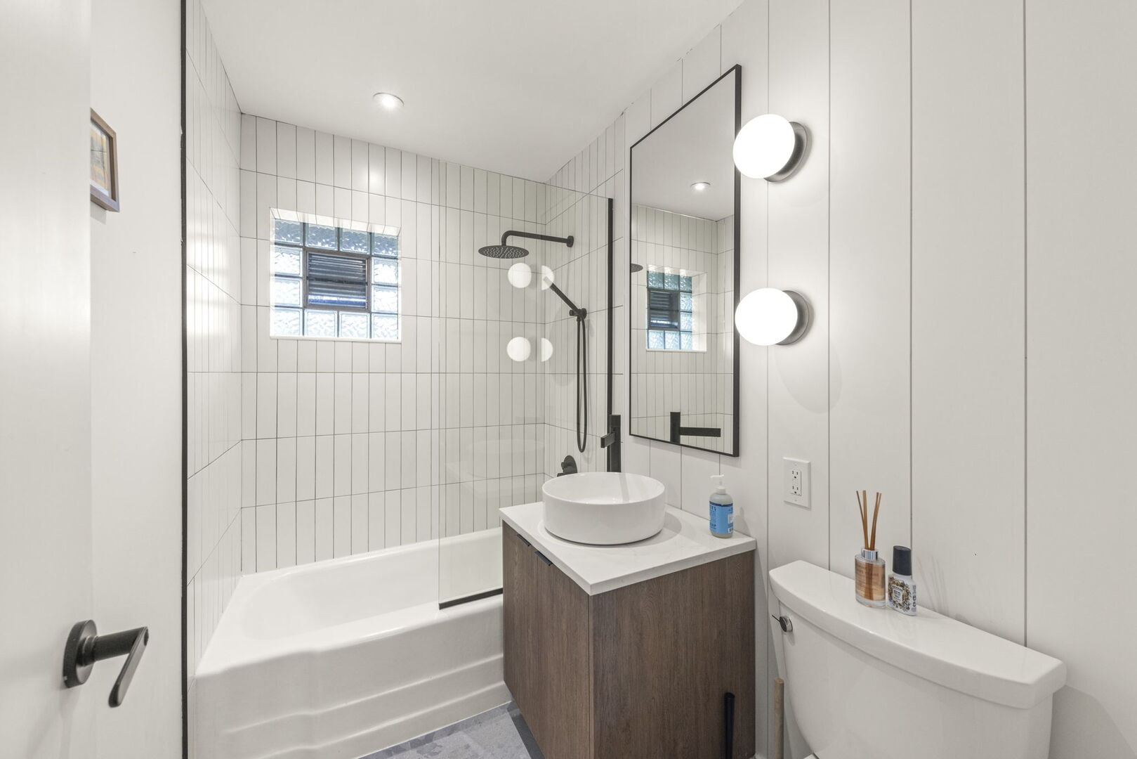 1100 Westmore Meyers Road, Lombard, IL 60148