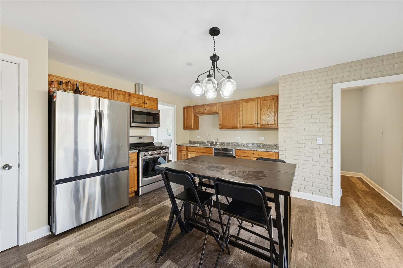 501 Newberry Drive, Streamwood, IL 60107