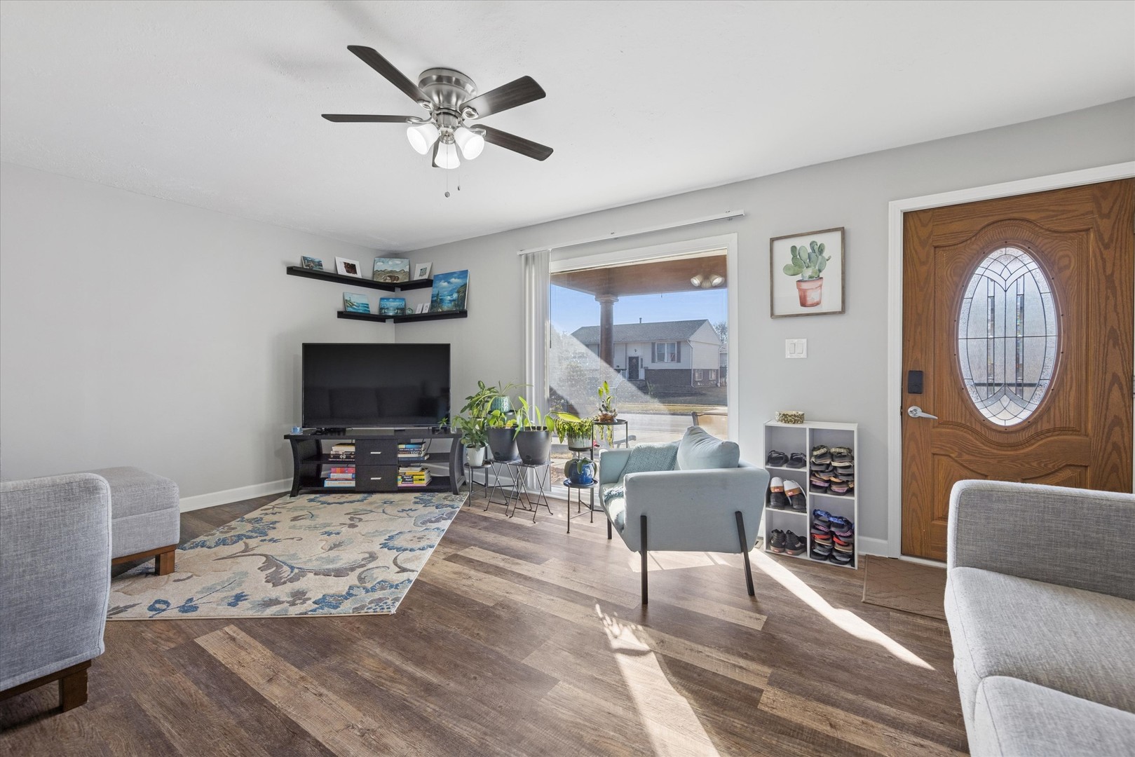 501 Newberry Drive, Streamwood, IL 60107